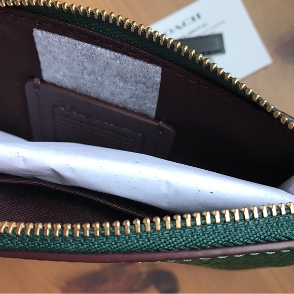 🐭 Disney X Coach Corner Zip Wristlet With Sled Motif - Picture 9 of 13